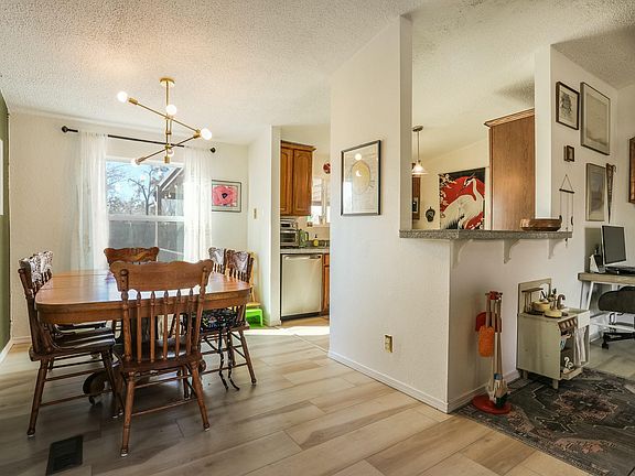 5th image of 532 Mockingbird Ln