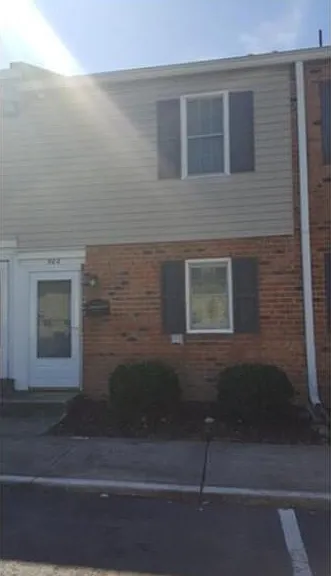 508 Genneys Way — Photo 1