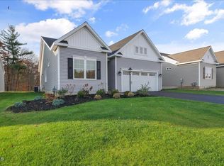 5 Blue Ridge Dr, Clifton Park, NY 12065