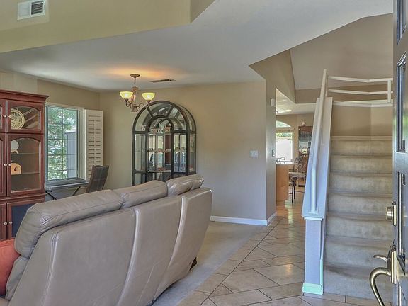 3rd image of 101 Yasui Ct