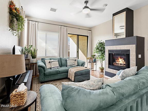 5th image of 6905 E Yellowglen Dr