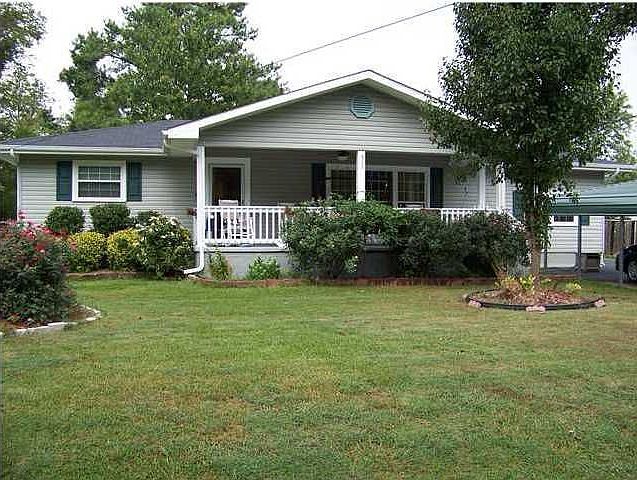 1st image of 911 Sunny Dell Cir