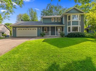 16413 Griffon Trl, Lakeville, MN 55044