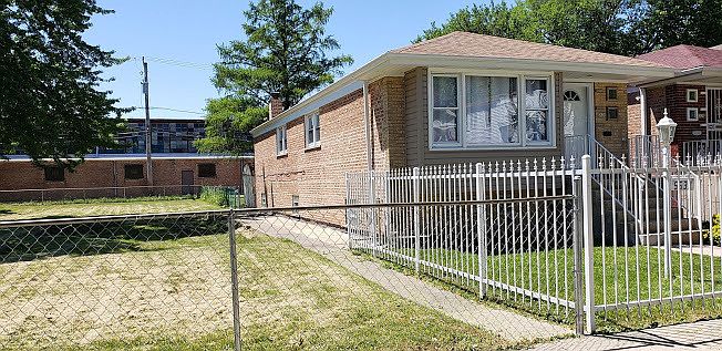 1st image of 5630 S Oakley Ave