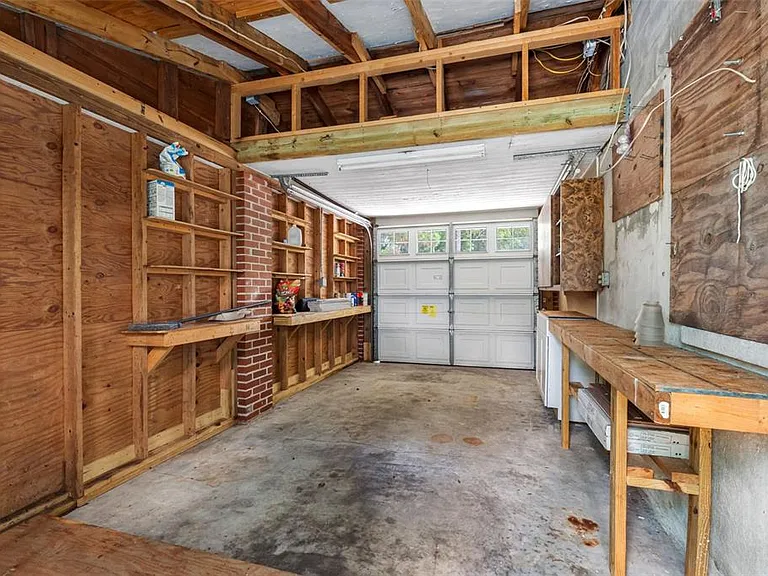 641 Wilkie St — Photo 39