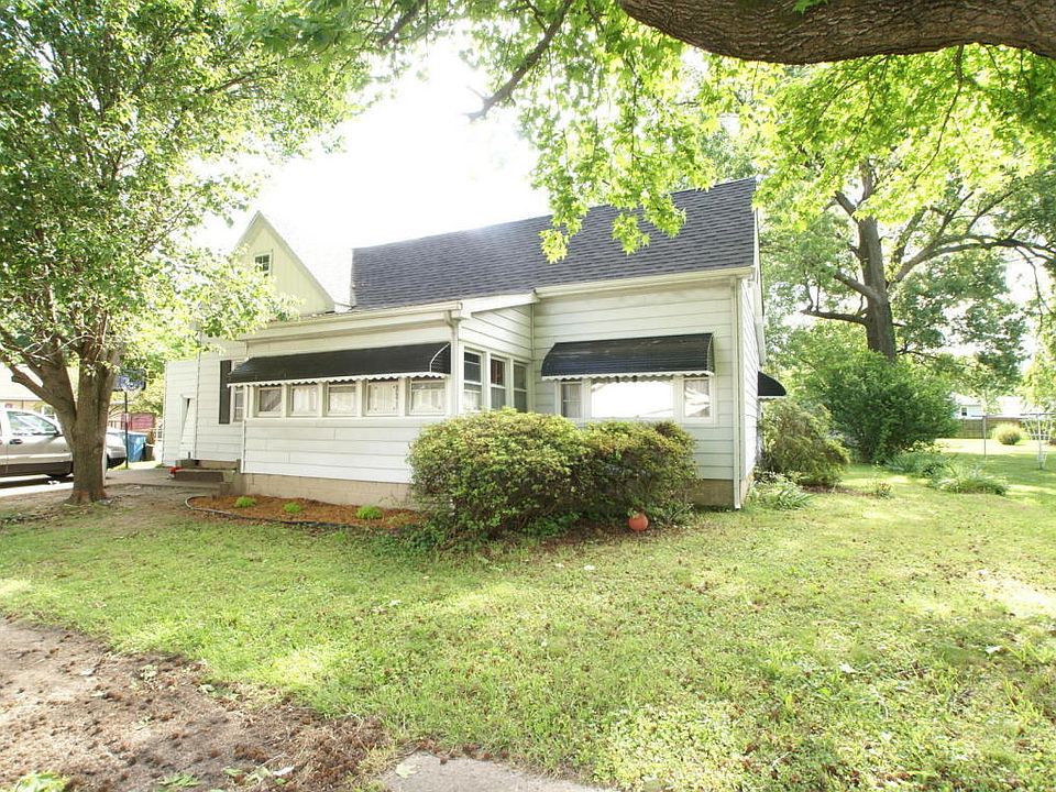 1st image of 611 N McLaren St