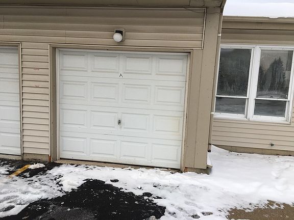 2nd image of 236 Algonquin Ct Unit A