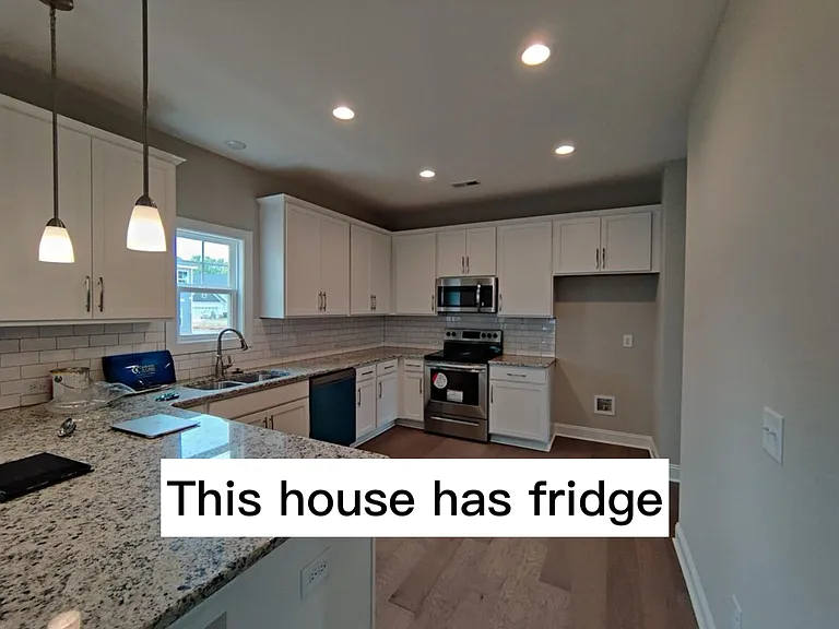 104 Wicklow Ct — Photo 5
