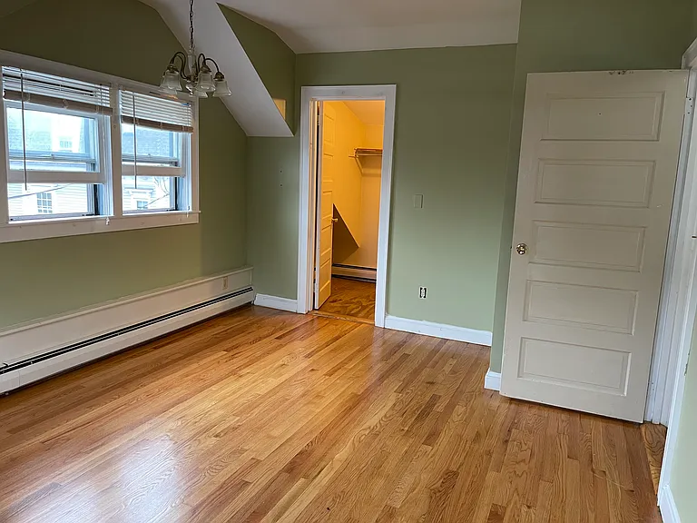 37 Young St #3 — Photo 13