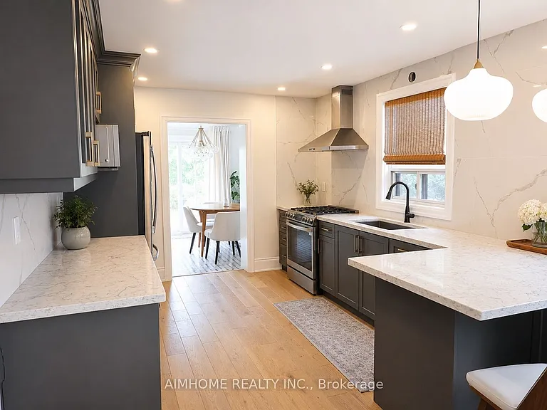 136 Presley Ave W — Photo 5