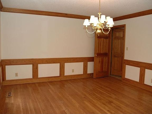 3rd image of 4705 Lochmere Ct