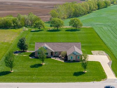 1050 Buckeye Xing, Highland, IL, 62249