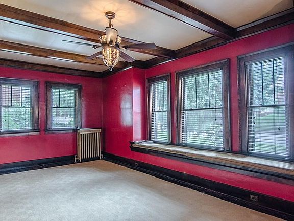 3rd image of 608 Park Ave W