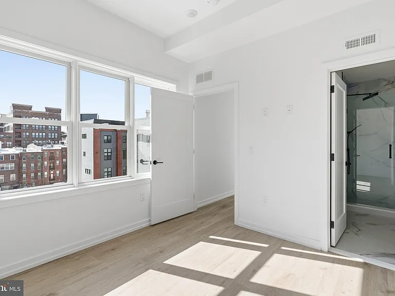 209 New St #6C — Photo 9