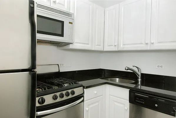 Rented by Corcoran | media 23