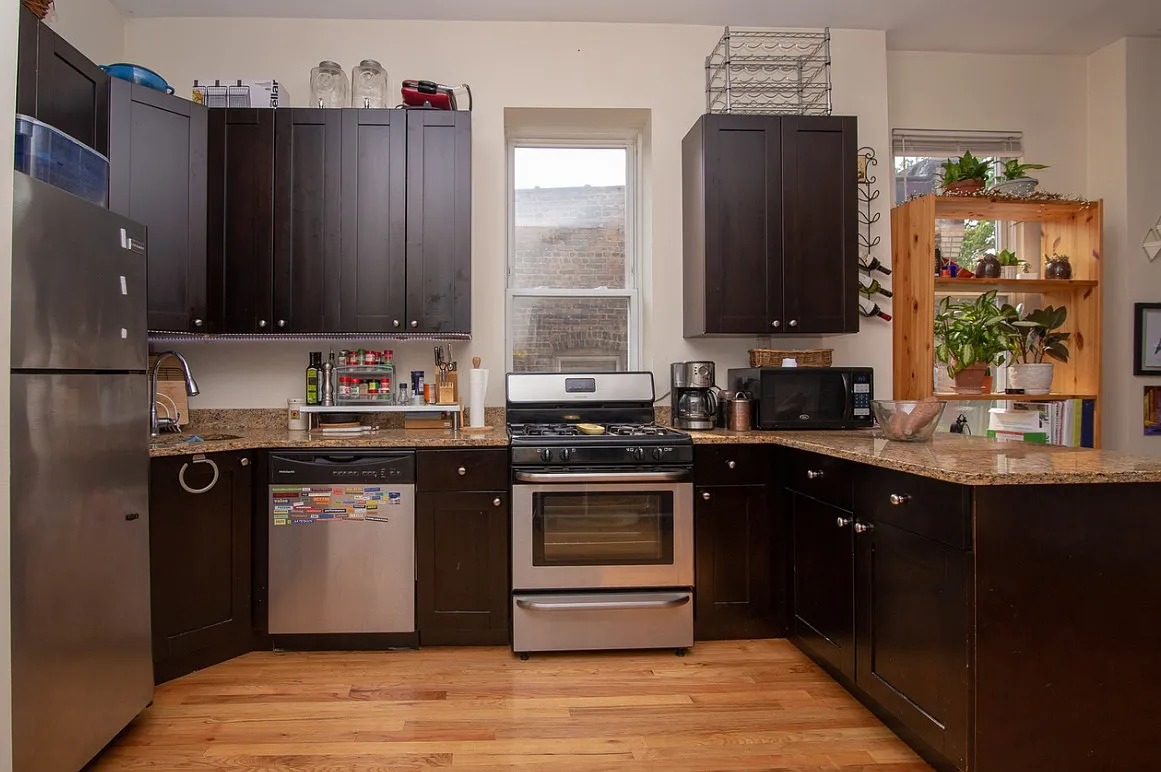 2 bed, 1100 sqft, $2,800 — Photo 4