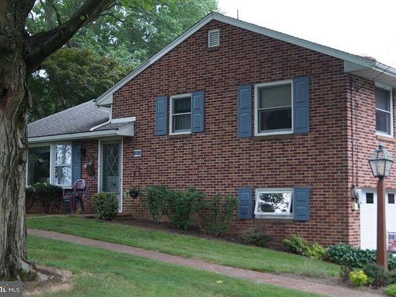 2nd image of 3613 Horizon Dr