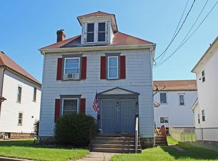 1218 Main St, Follansbee, WV 26037