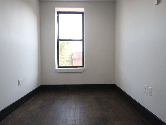 3rd image of 205 Johnson Ave #2D