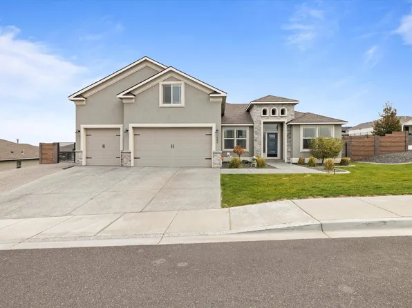 689 Titan Ave, West Richland, WA 99353