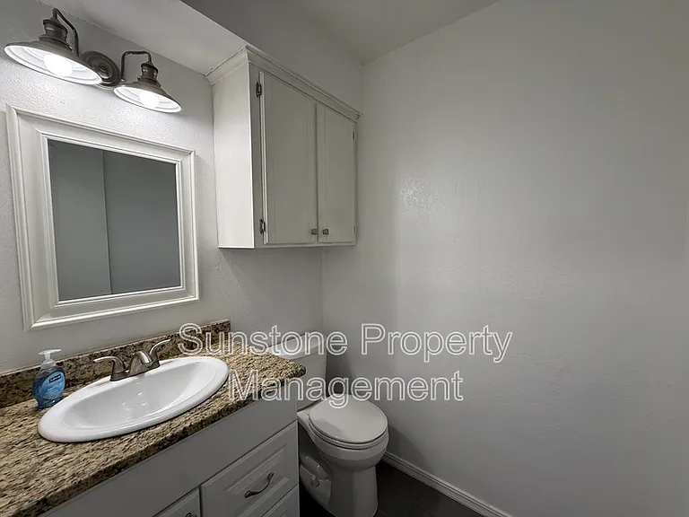5117 S Lions Ave — Photo 9