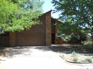 912 Claremont Dr, Weatherford, OK 73096