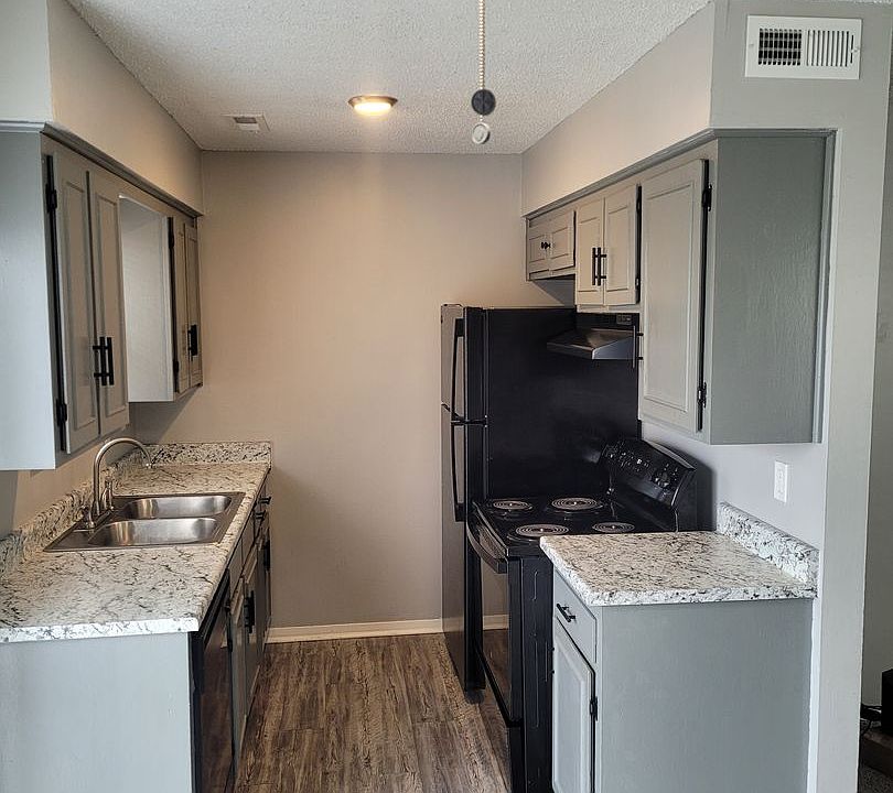 1st image of 2510 E Pawnee Ave APT 1804