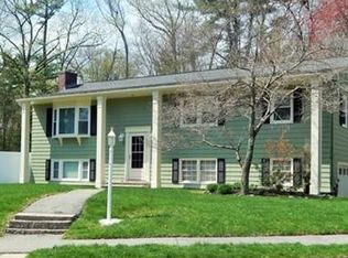 2 Boxwood Rd, North Reading, MA 01864