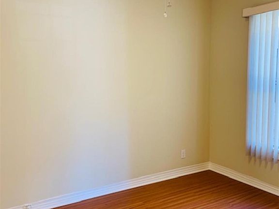 3rd image of 1227-29 S Central Ave #101