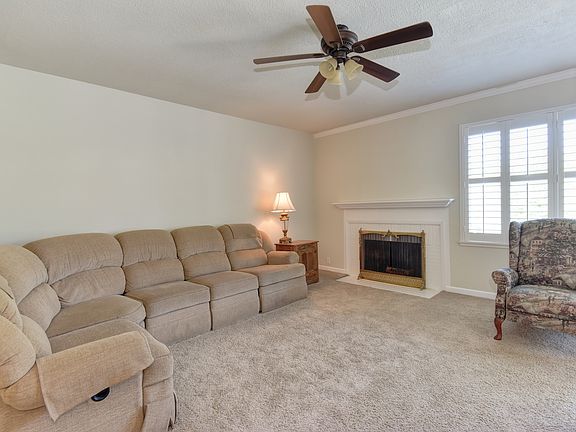 4th image of 9356 Castlemont Cir