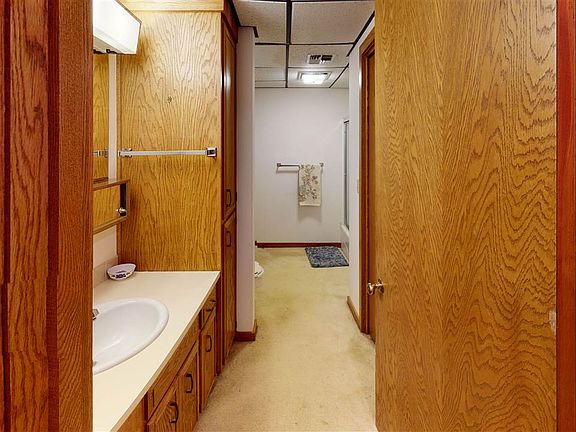 5th image of 501 W 35th St