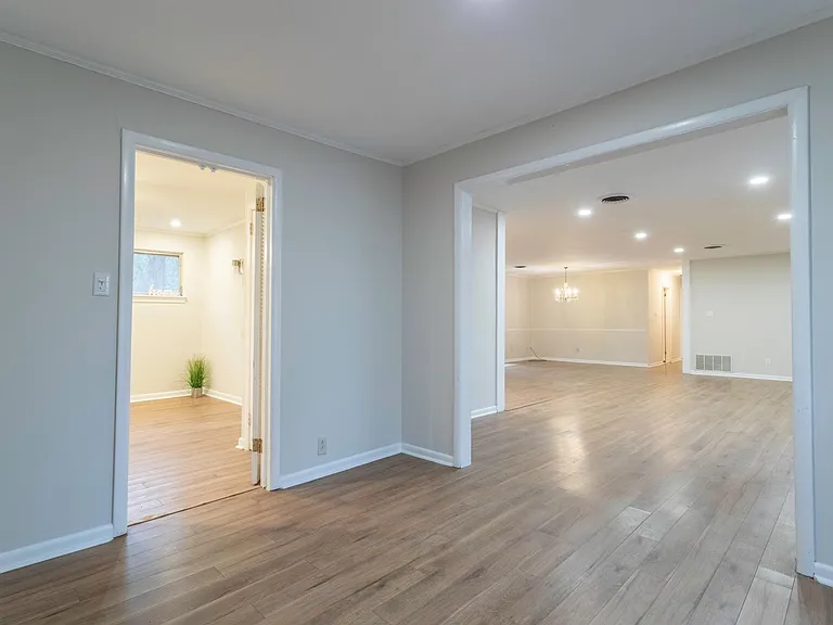 1453 Wedgewood Dr — Photo 12