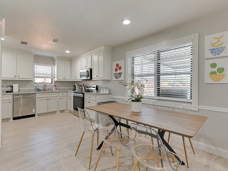 804 Ridgefield Dr — Photo 13