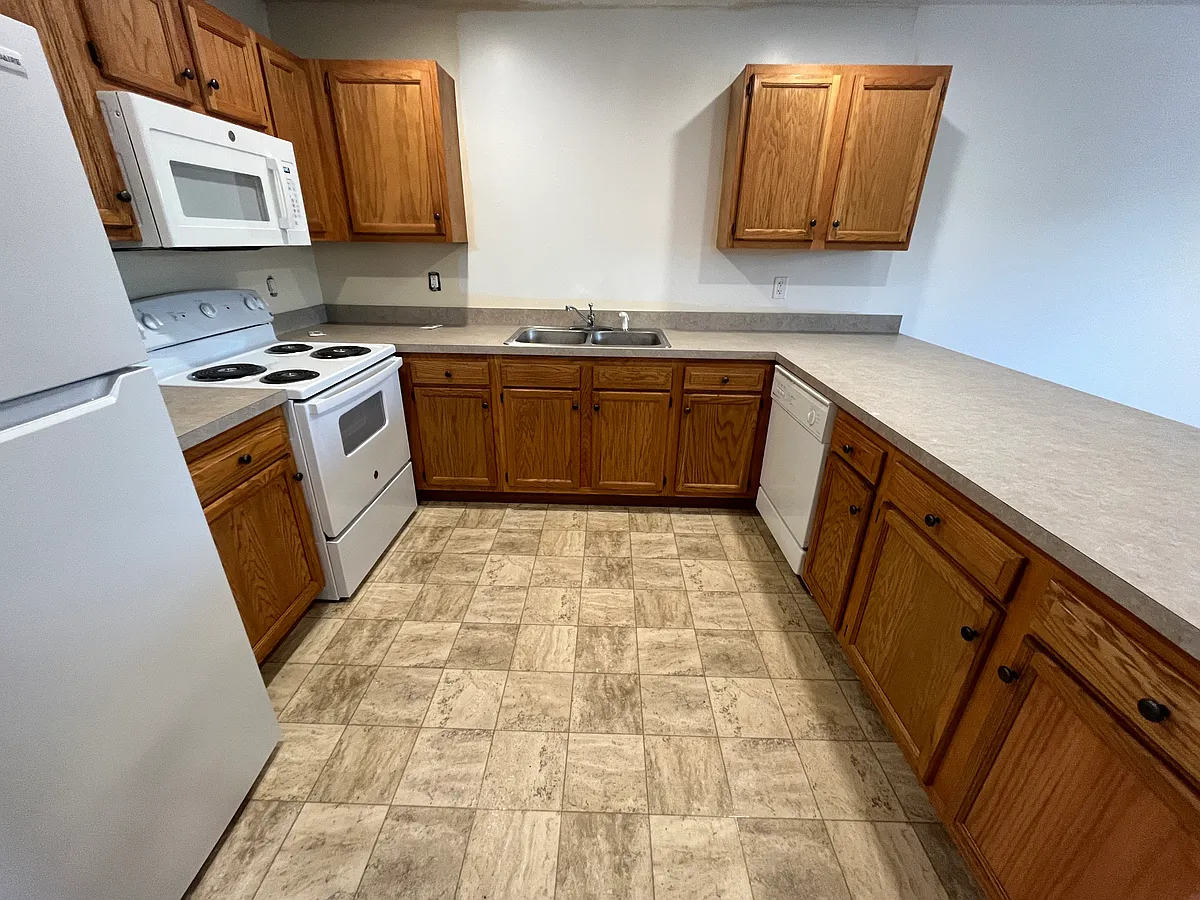 Building Photo - 240 W McKinley Ave #8