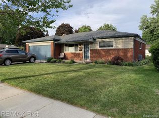 29748 Westbrook Ave, Warren, MI 48092