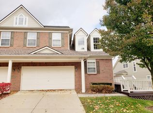 675 W Bluff Ct #1, Rochester Hills, MI 48307