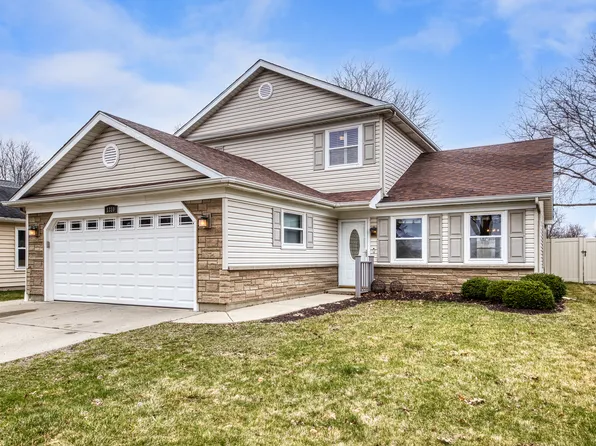 1310 Old Timber Ln, Hoffman Estates, IL 60192