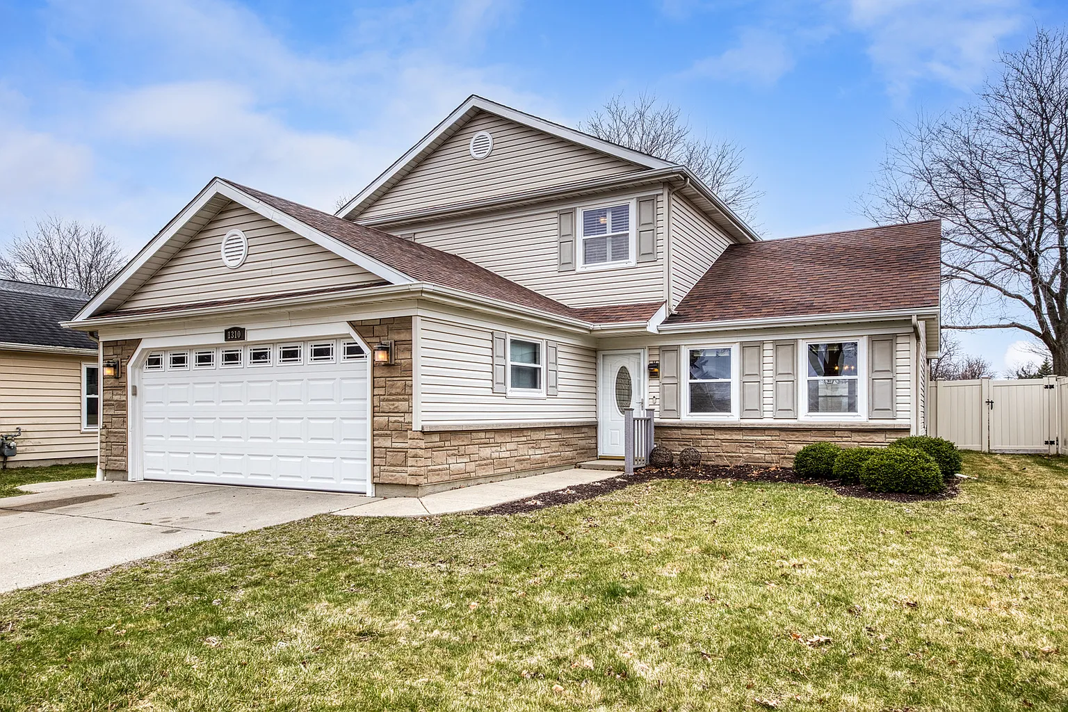 1310 Old Timber Ln photo 1