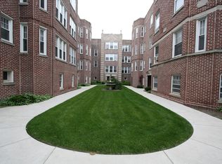 7018 N Sheridan Rd APT 1E, Chicago, IL 60626