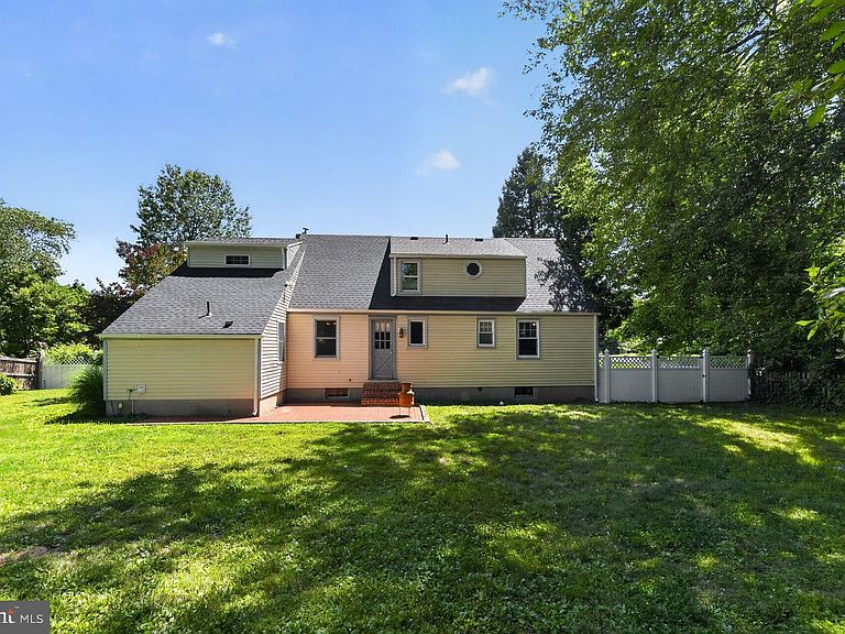 Listing photo 5