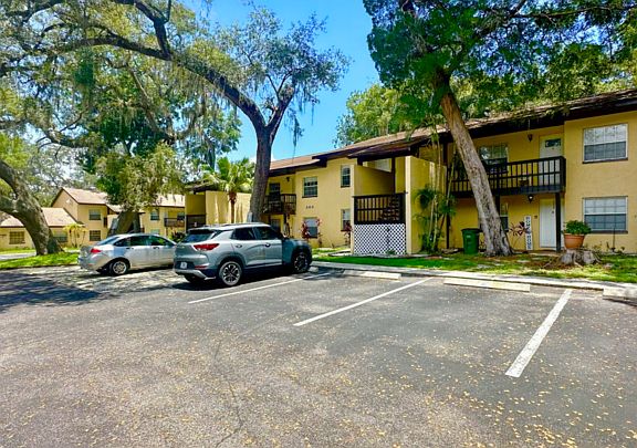 4th image of 380 2nd Ave N APT G
