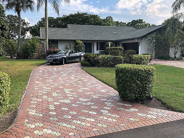 1st image of 4526 Saint Andrews Dr