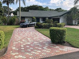 4526 Saint Andrews Dr, Boynton Beach, FL 33436