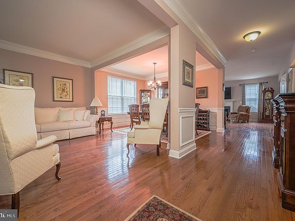 5th image of 8302 Mineral Springs Dr