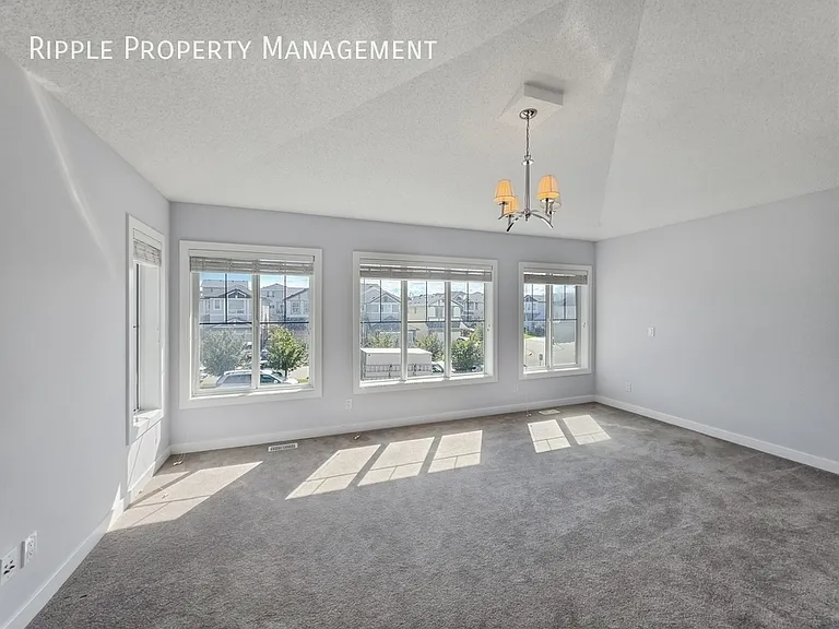 118 Panora Ct NW — Photo 17
