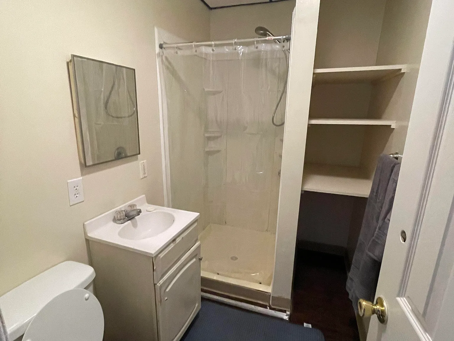 Studio, 400 sqft, $1,000 — Photo 4