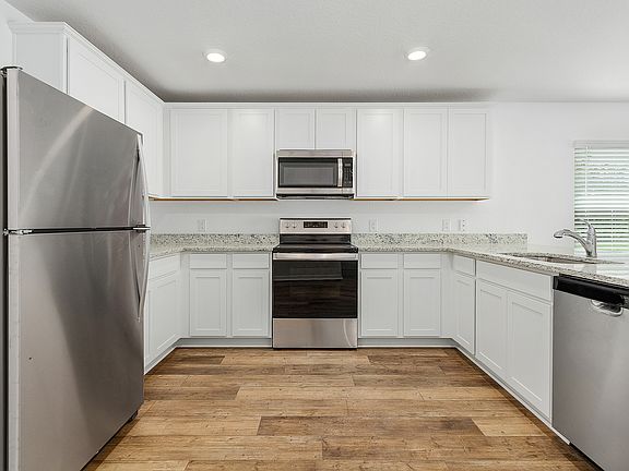 Test out new recipes in the chef-ready kitchen that comes equipped with stainless steel appliances