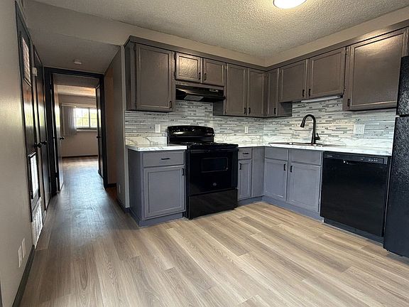 2nd image of 1121 N 28th St Unit 14