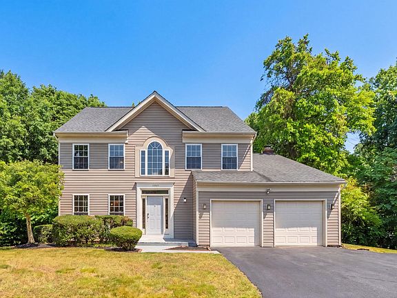 3rd image of 10303 Augusta Ct