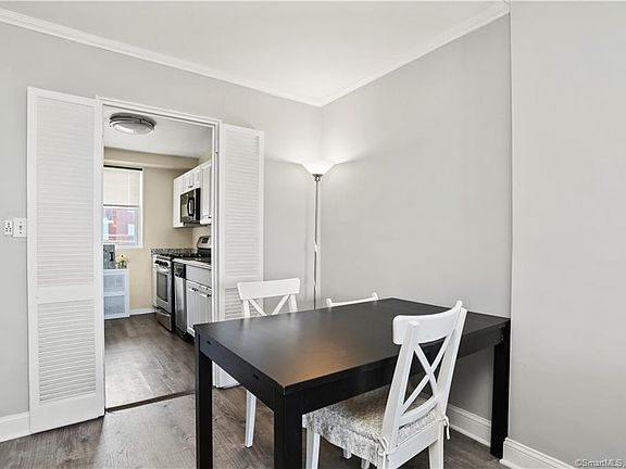 5th image of 91 Strawberry Hill Ave #1032